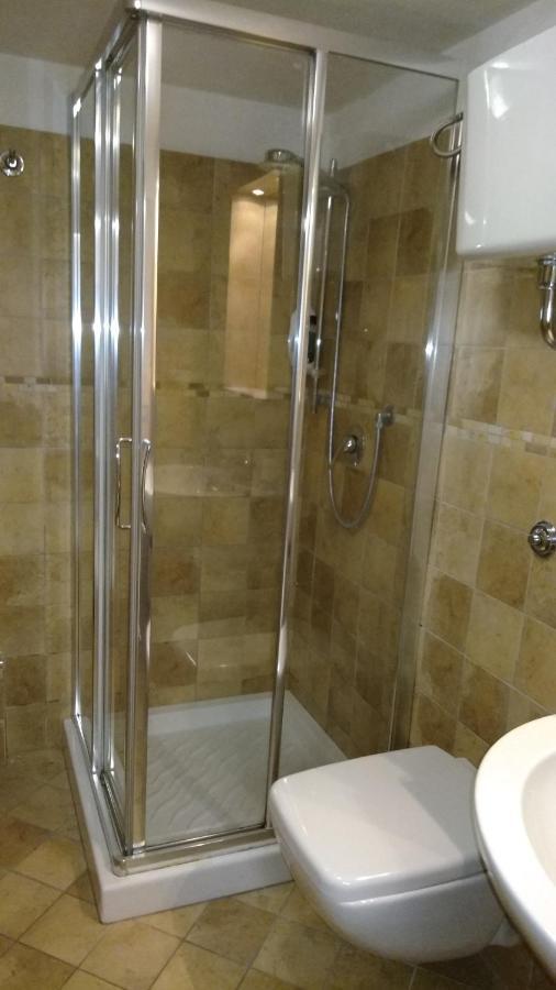 Monolocale Via Leopardi Hotel Pescara Ngoại thất bức ảnh